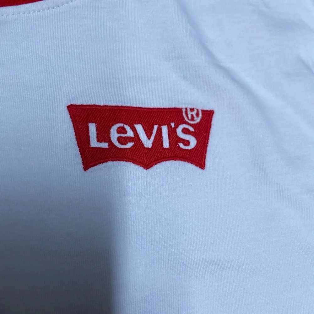 💜Carbon Basics Levi’s Tops. Size - M - Picture 4 of 9